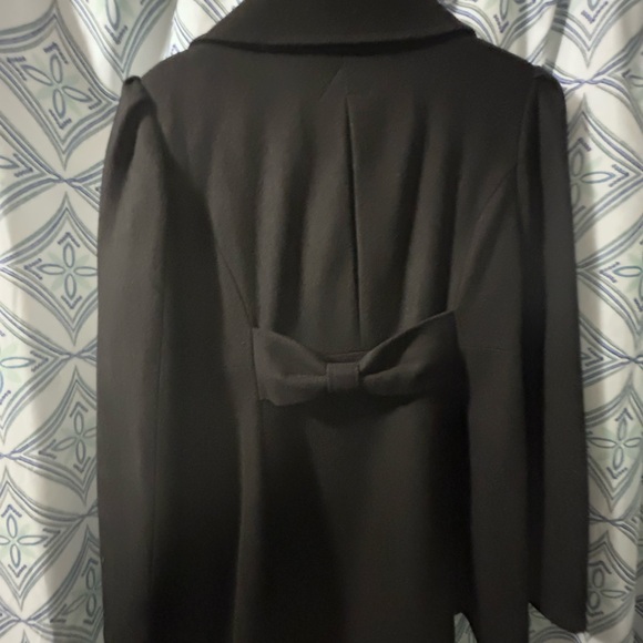 EUC Guess Women's Elegant Black Peacoat w/ Flared Fit and Button Detail CLASSIC! - Picture 14 of 16